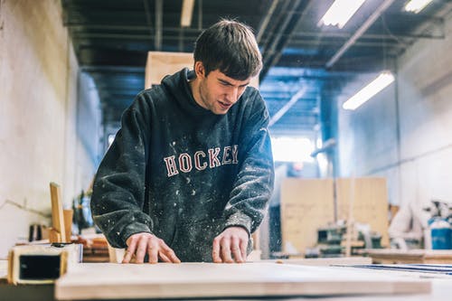 How to become an carpenter apprentice